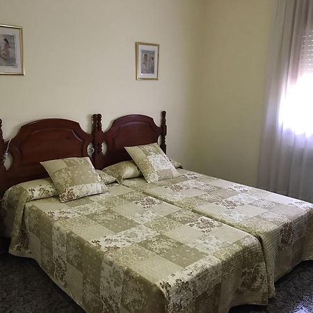 קרדונה Hostal El Violi מראה חיצוני תמונה